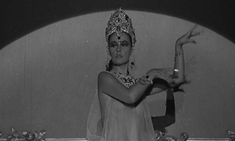 Mata Hari - Agent H21 (1964) by Jean-Louis Richard | The blue