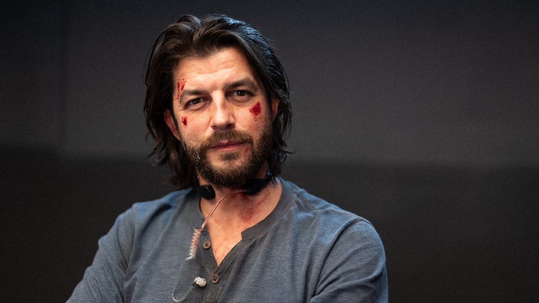 cropped_72dpi_1067x600_L1250296