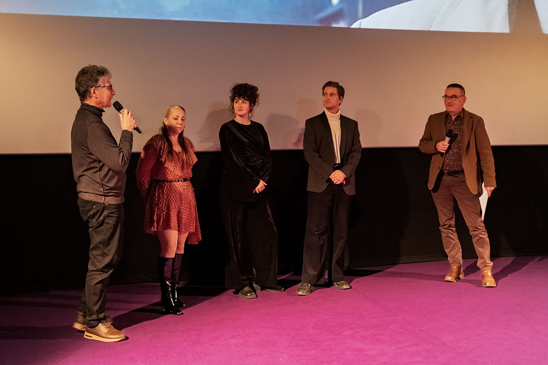 web_NieAllein_DSF0408