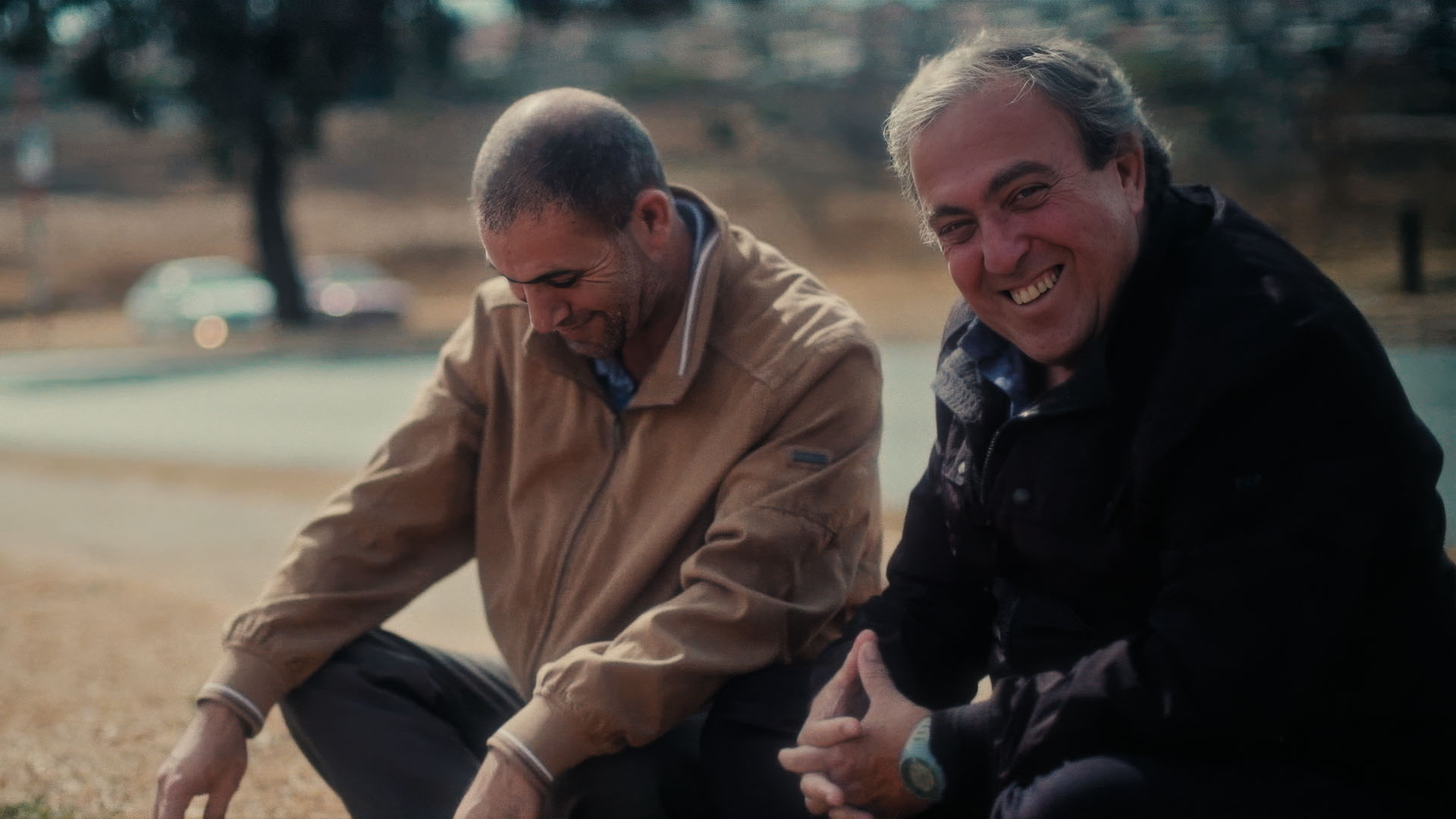 UntilWeTalk_Filmstill_RamiBassamSitting_1920x1080px_UCM.ONE